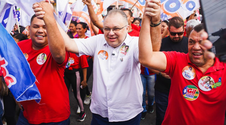 Florentino Neto em caminhada por Teresina  | Divulgação