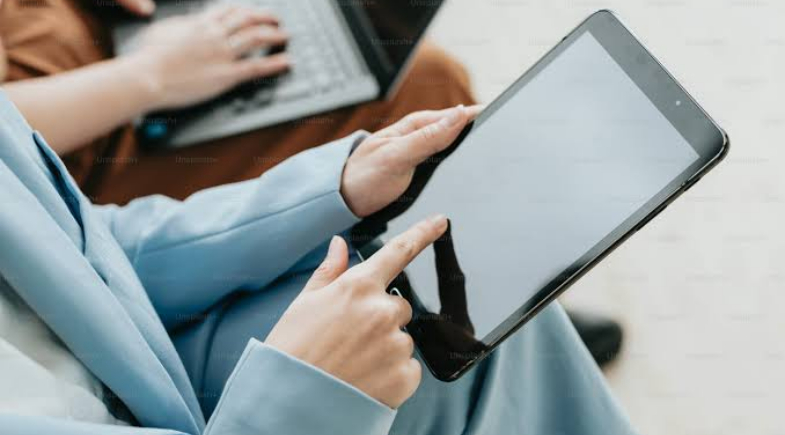 Visitadores do Criança Feliz recebem novos tablets para acompanhamento das famílias em Água Branca