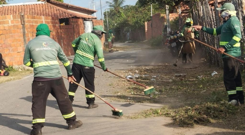 Prefeitura de Parnaíba intensifica ações de limpeza pública e zeladoria em diversos pontos da cidade