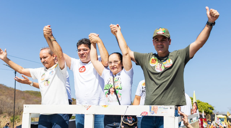  Severo Eulálio participa de carreata do Time do Povo ao lado de Rafael Fonteles | Divulgação/Ascom