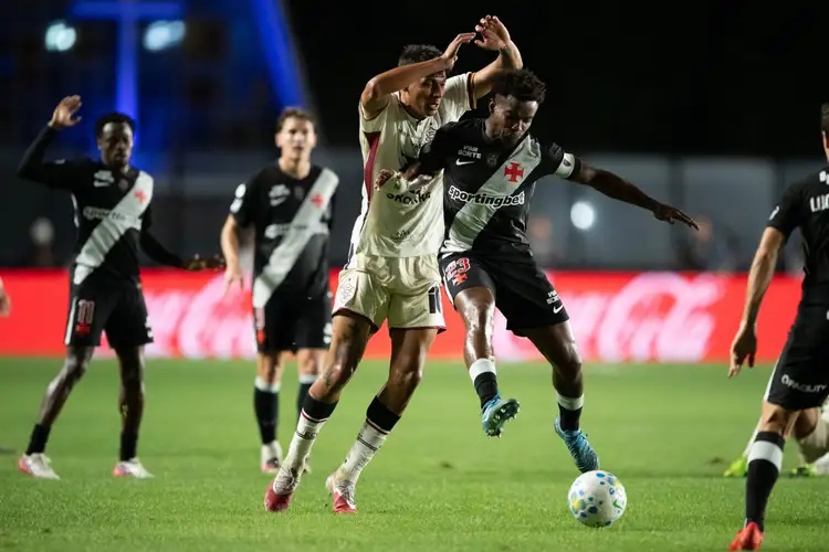 Vasco x Vitória pela Copa do Brasil 2026 | Foto: Jorge Rodrigues/AGIF/Folhapress
