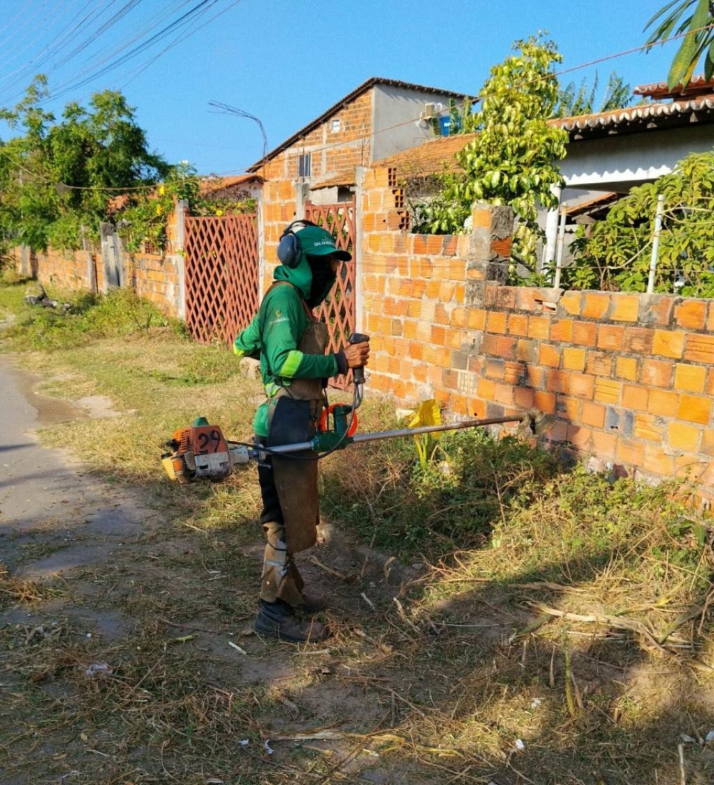  Parnaíba reforça manutenção de vias e espaços públicos - Divulgação/ASCOM Parnaíba reforça manutenção de vias e espaços públicos - Divulgação/ASCOM