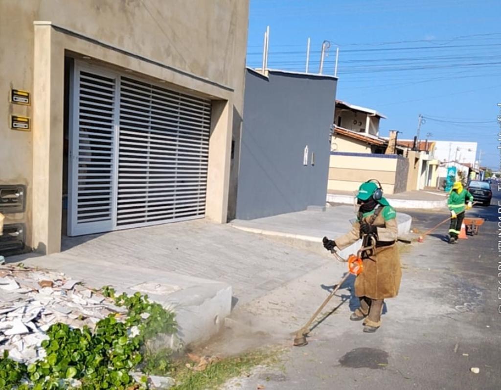  Parnaíba reforça manutenção de vias e espaços públicos - Divulgação/ASCOM Parnaíba reforça manutenção de vias e espaços públicos - Divulgação/ASCOM