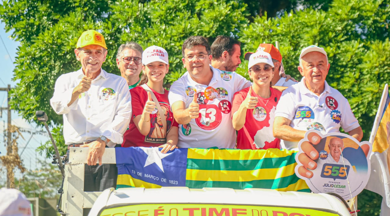 Rafael Fonteles também enumerou iniciativas do Governo do Estado presentes na Zona Sudeste, destacando investimentos em mobilidade urbana e educação. | Gabriel Paulino