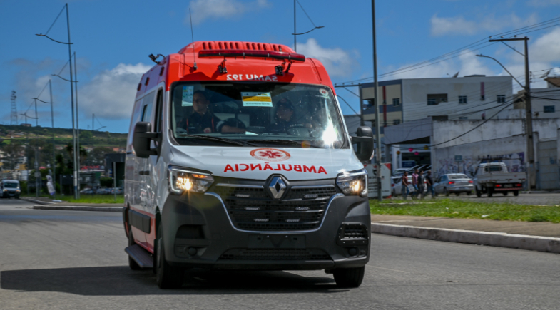 Jatobá do Piauí recebe nova ambulância do SAMU para reforçar atendimento de saúde
