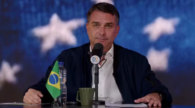 Flávio Bolsonaro desmente boatos sobre tirar Nossa Senhora Aparecida como Padroeira.  | Reprodução