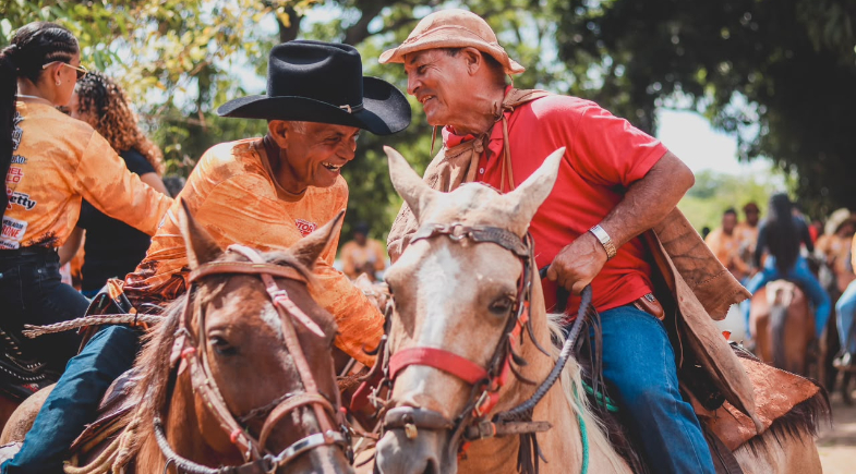 Tradicional Cavalgada dos Amigos reúne vaqueiros de diversas localidades em Hugo Napoleão