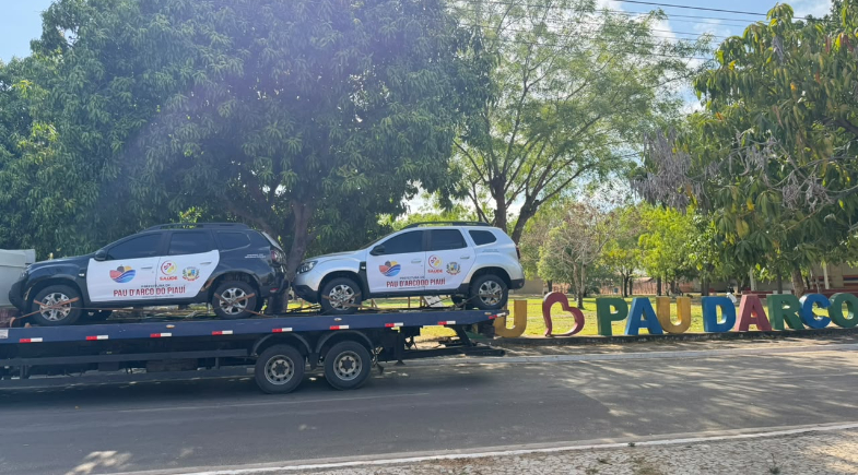 Pau d’Arco entrega veículos para reforçar atendimento em comunidades