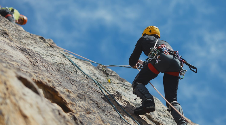 Gosta de adrenalina? Colônia do Gurgueia terá atividades de rapel; confira as datas