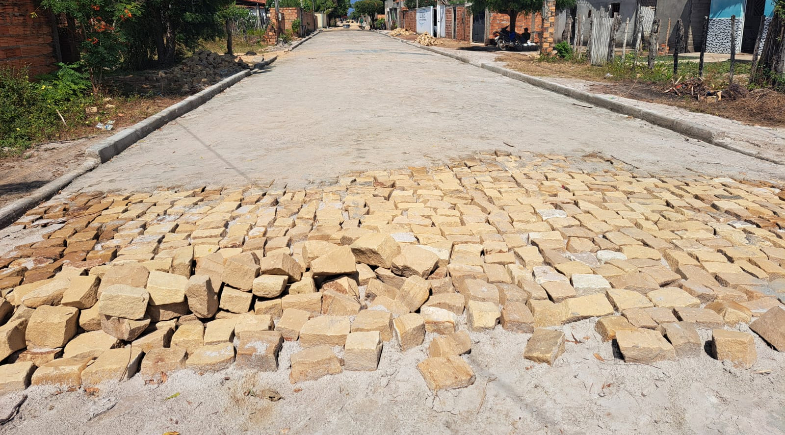 Prefeitura de São João do Arraial leva quase 10 mil metros de calçamento ao bairro Liberdade