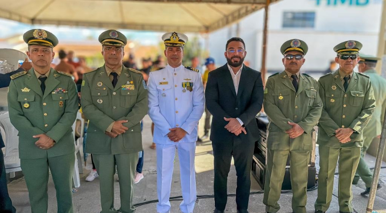Parnaíba celebra Independência do Brasil com desfile cívico-militar; confira fotos