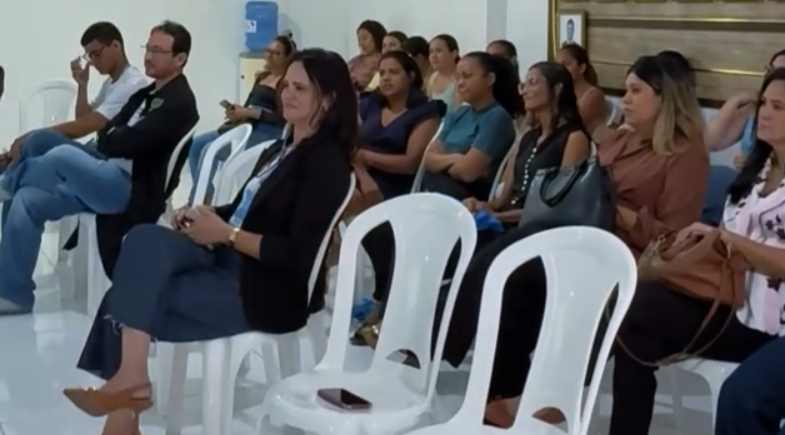 Lagoa do Piauí promove capacitação sobre neurodivergência para profissionais da saúde